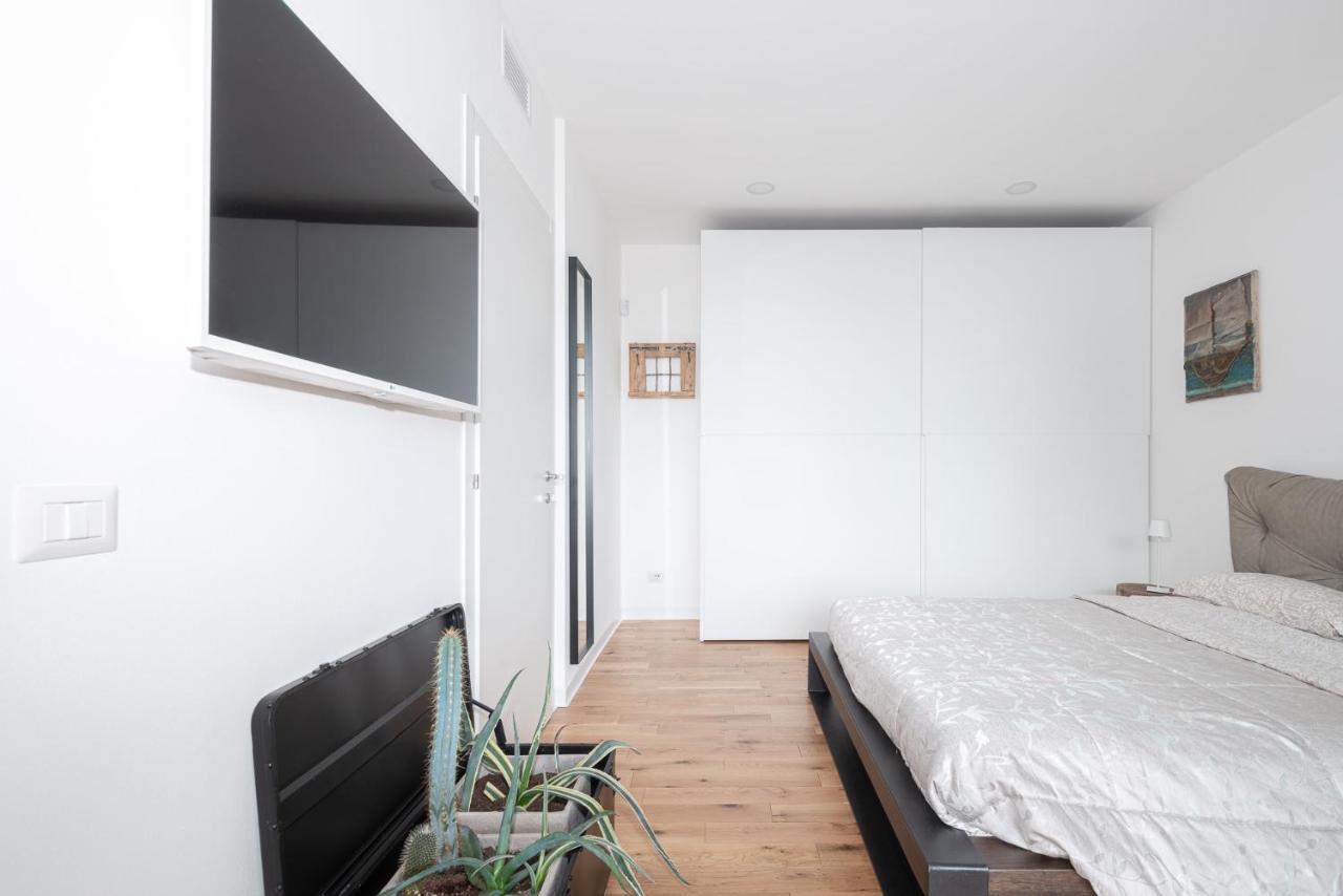 Appartamento Dany Con Vista Lago By Holiday Solutions Nesso Exterior photo
